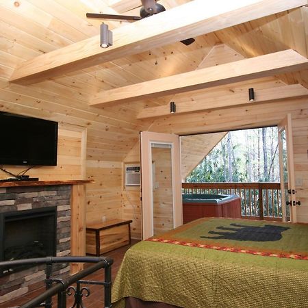 Cupid'S Cabin Гетлинбург Екстериор снимка
